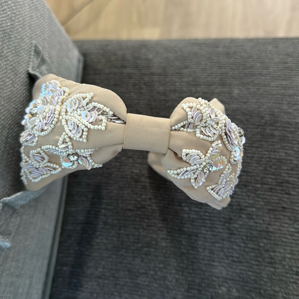 Women’s beige beaded headband, OS